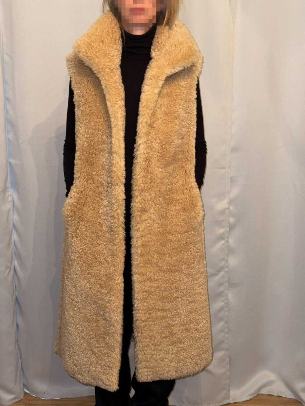 Avec Les Filles Women's Tan and Cream Vest, size 6